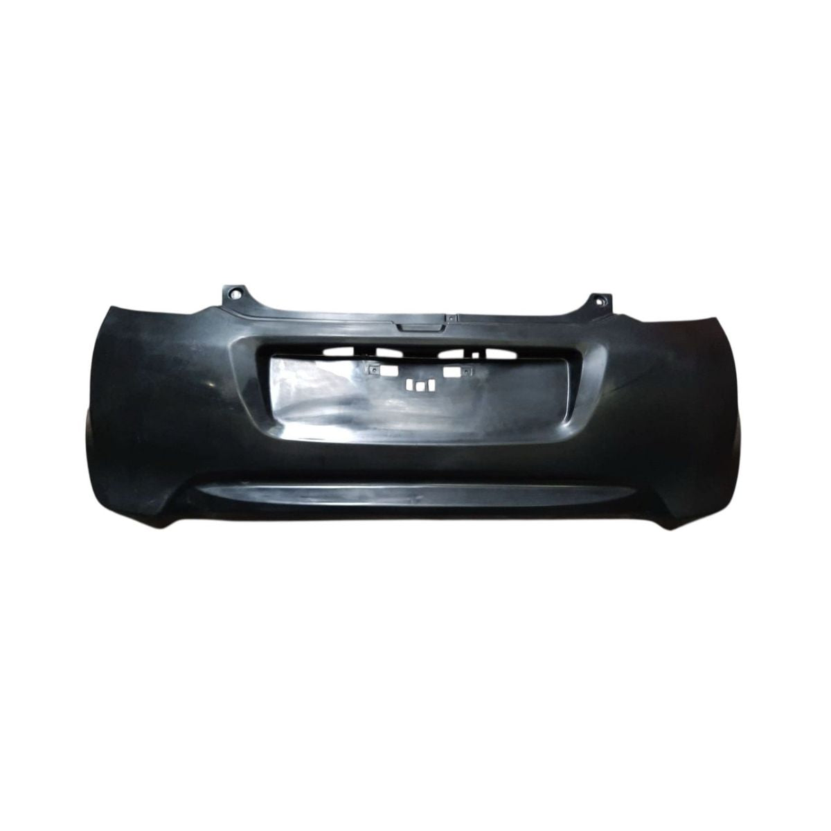 Paragolpe trasero de auto Suzuki Celerio 10/14 - Vértigo Repuestos